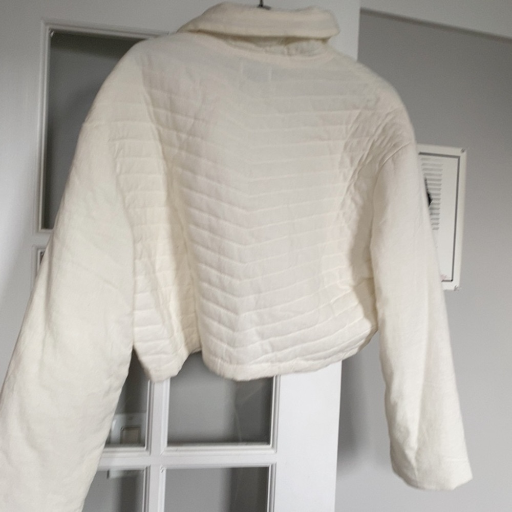 Light Jacket - Picture 4 of 6